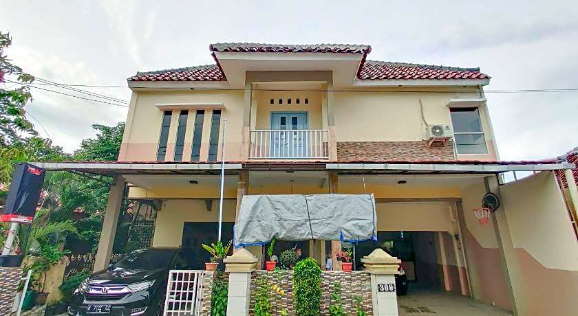 Ayuning Guest House Syariah Semarang Mitra RedDoorz