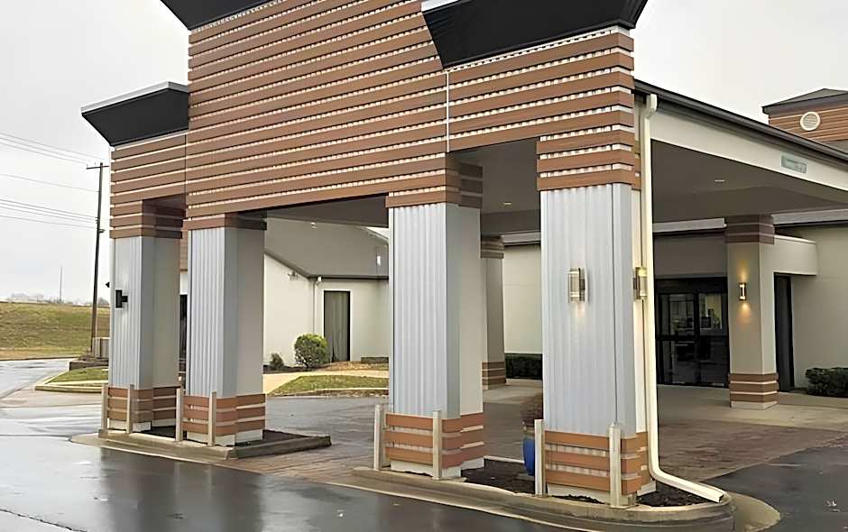 Greenstay Inn & Suites Court View