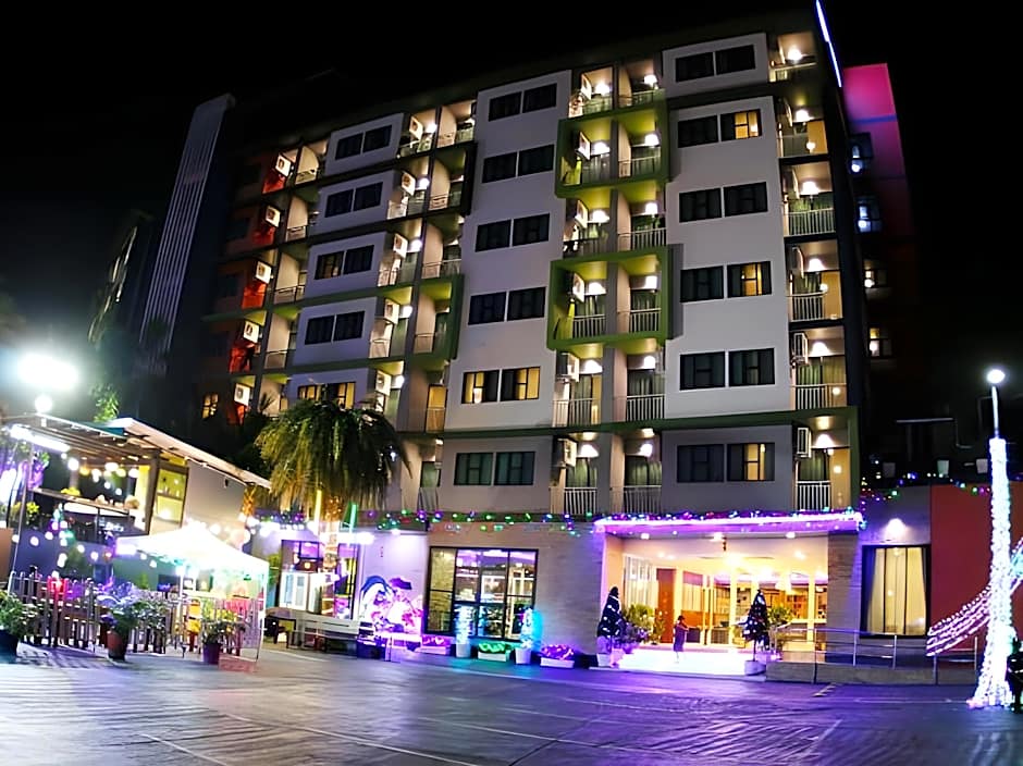 Arthitaya Green Nature Hotel & Lakkhana Poolside Resort