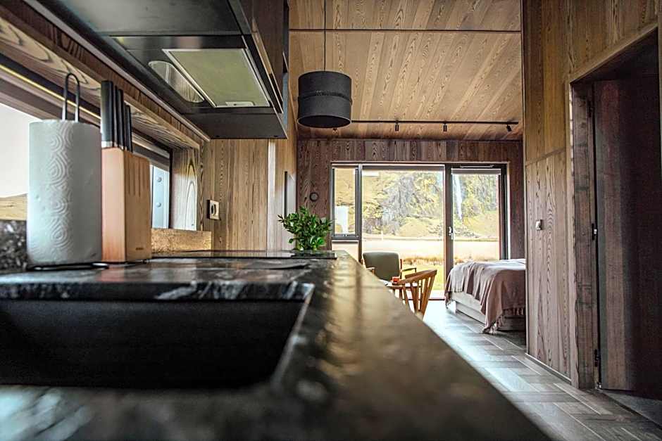 Seljalandsfoss Horizons