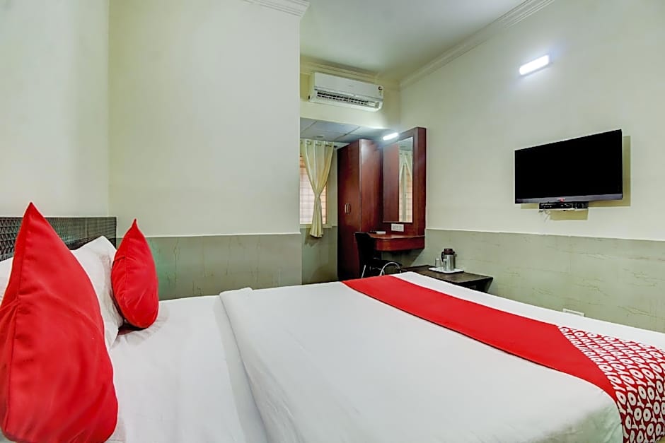 Super Hotel O NAR Comforts Near KSR Railway station