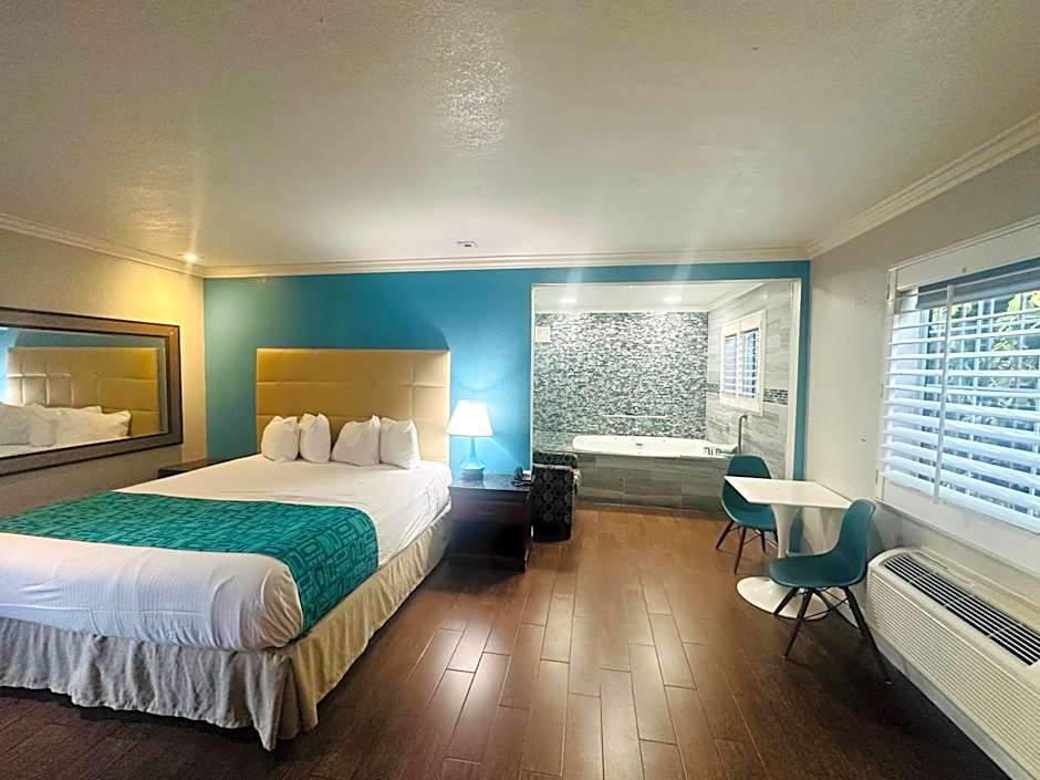 Casa Blanca Hotel & Suites Orange SR-55 Freeway, Near Honda Center, Chapman University, Disneyland