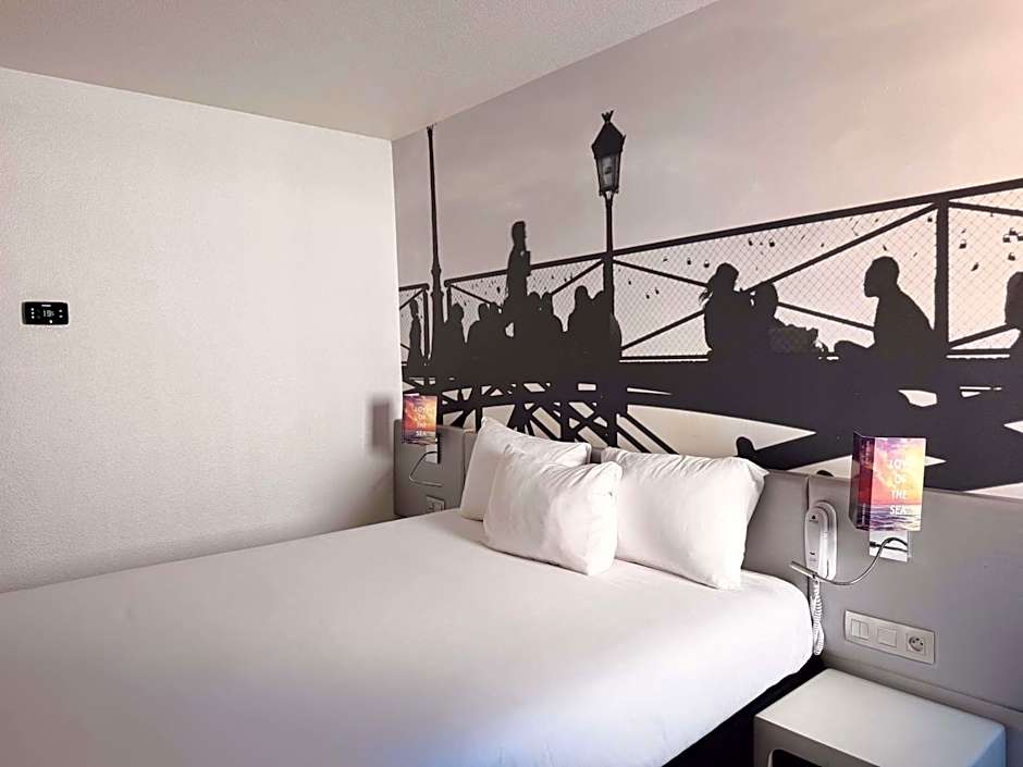 Ibis Styles Paris Tolbiac Bibliotheque