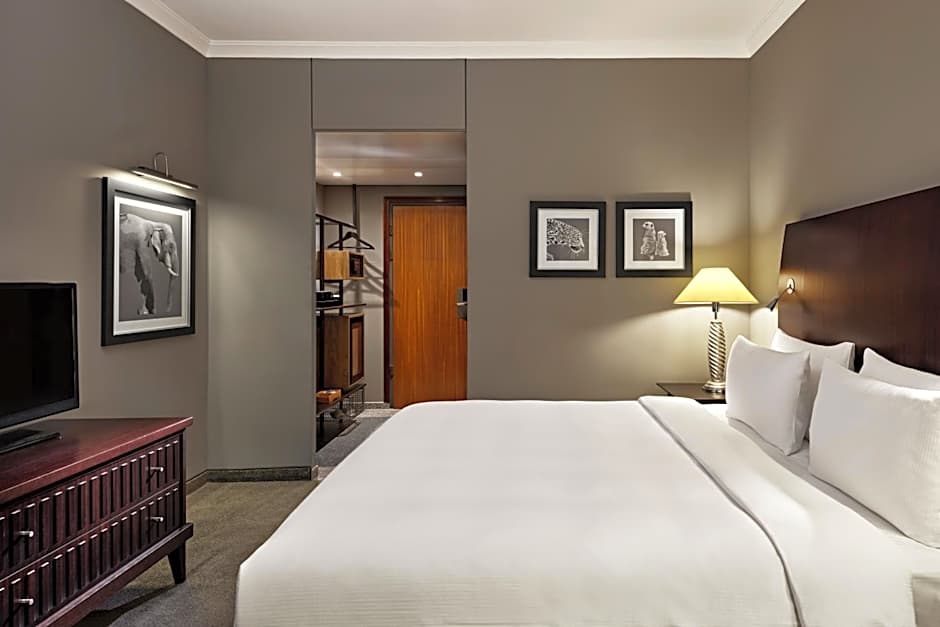 Lindner Hotel Cologne City Plaza, part of JdV by Hyatt