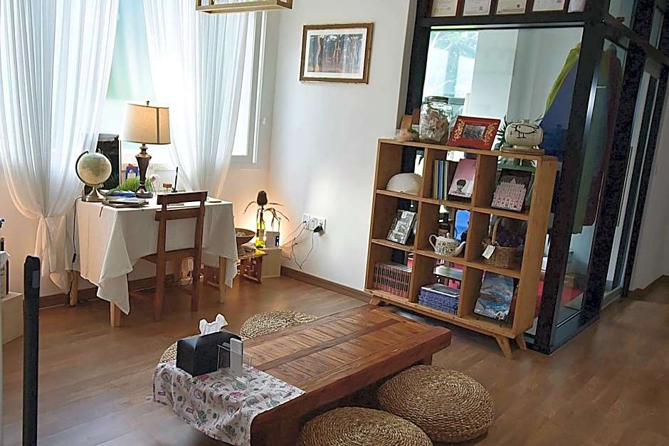 Andong Poonggyung Hostel N Library