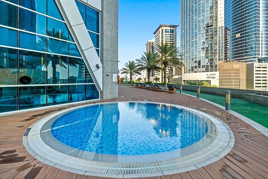 Skyline Splendor - Penthouse In Dubai Marina