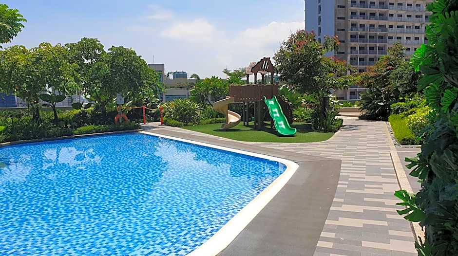 Heart of Makati, Fully furnished condo, cbd central location