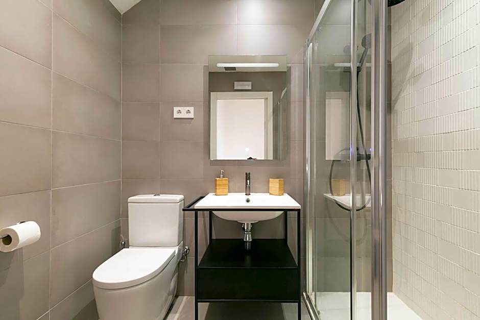 Arte Suites by Olala Homes