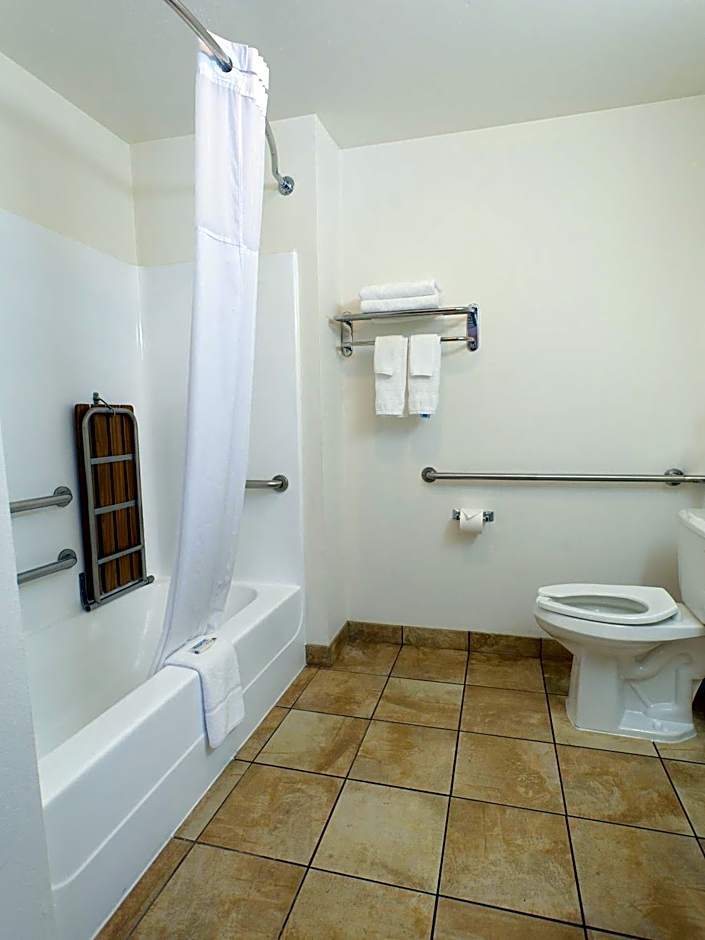 SilverStone Inn North Spokane