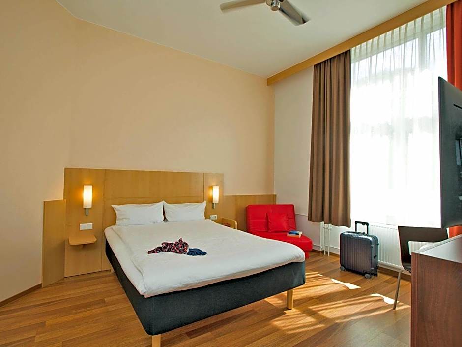 Photo 1 of 35 of ibis Berlin City Sud