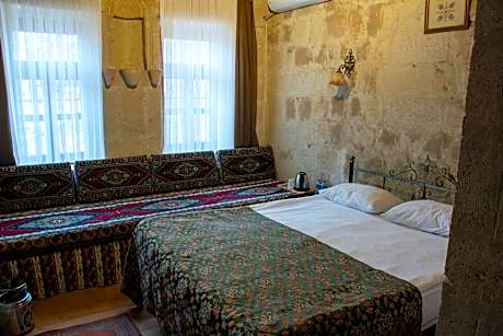 Suite with Garden View