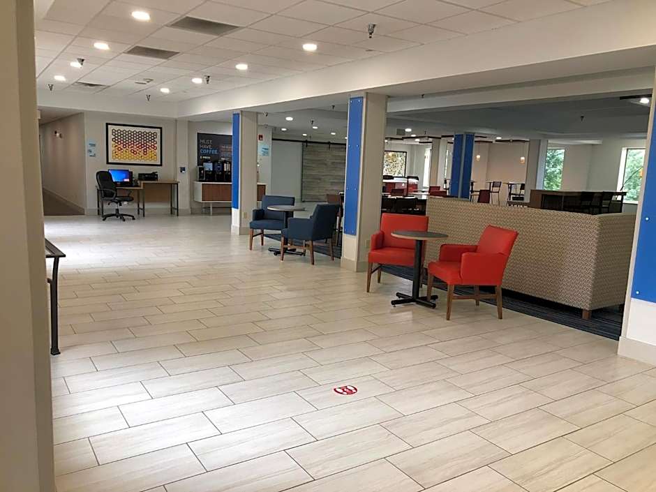 Holiday Inn Express and Suites Pittsburgh West Mifflin By IHG