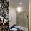 Trevi Contemporary Suite