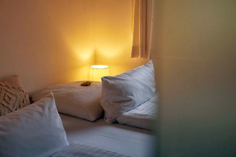 18Arts Hotel