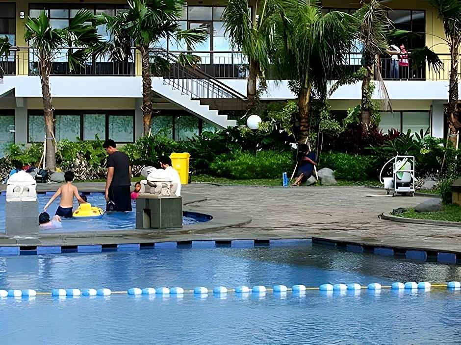 The London Living Apartment at Kebagusan City