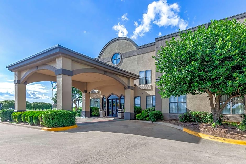 Quality Inn & Suites Durant