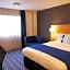 Holiday Inn Express Manchester Airport, an IHG Hotel