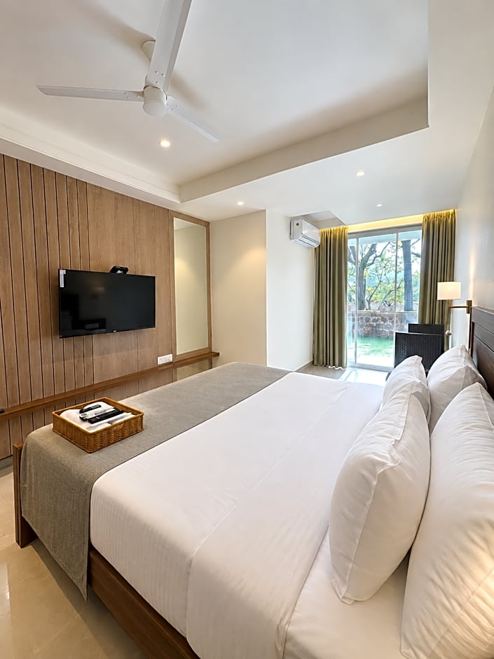Cloud Green Resort & Spa