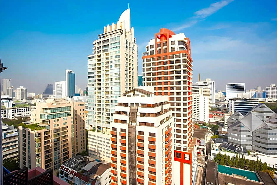 Bandara Suites Silom