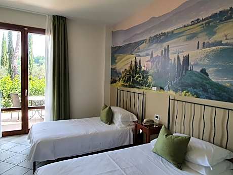 Comfort Twin Room