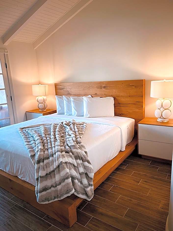 The Chateau at Lake La Quinta