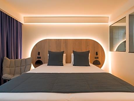 Deluxe Double Room with Balcony and Sea View