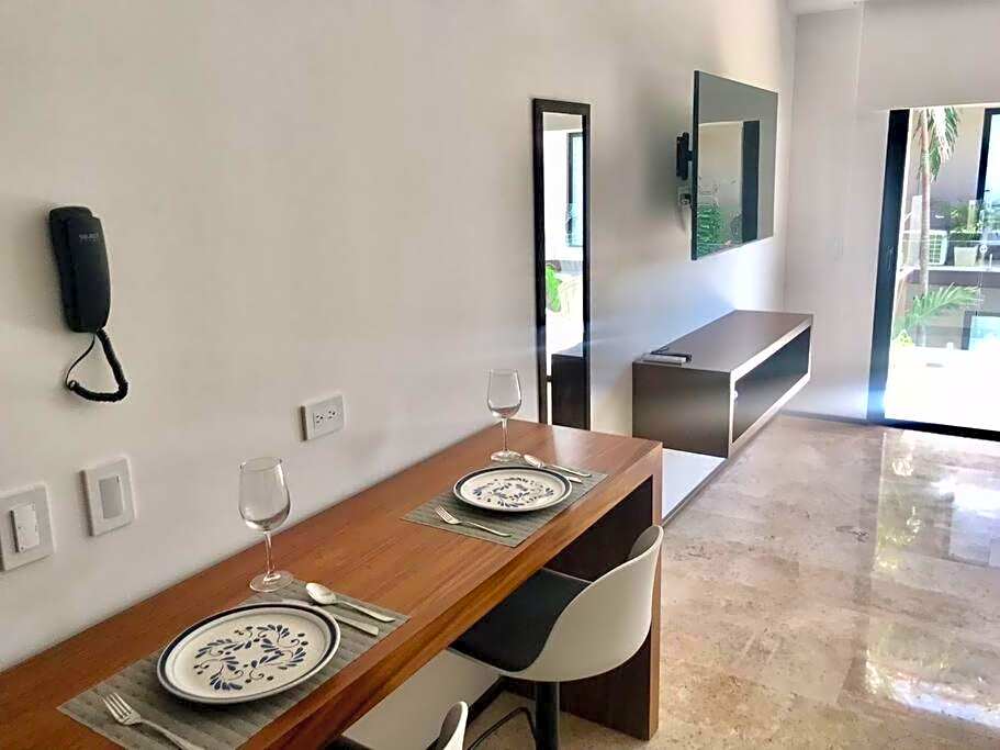 218 Stylish Studio Delux Condo Fast Wifi