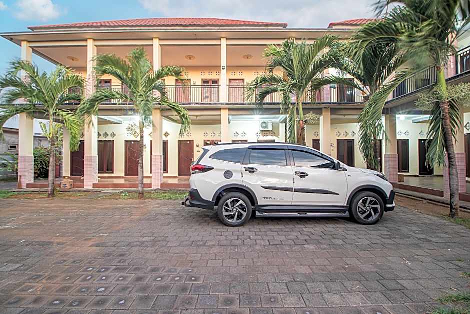 OYO Life 93504 Kost Krisna