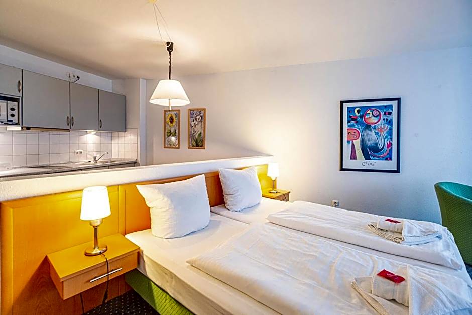 Hotel Rostock West im "Kritzmow Park"