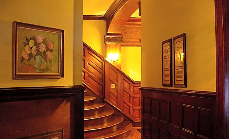 Morgan State House Inn