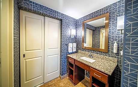 2 Queen Accessible Tub Suite