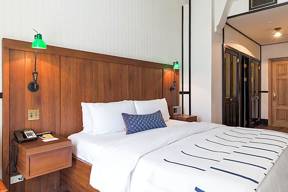 American Trade Hotel