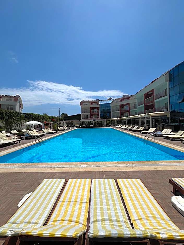 Side Legend Hotel