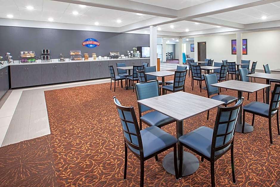 Baymont by Wyndham Grand Rapids Near Downtown