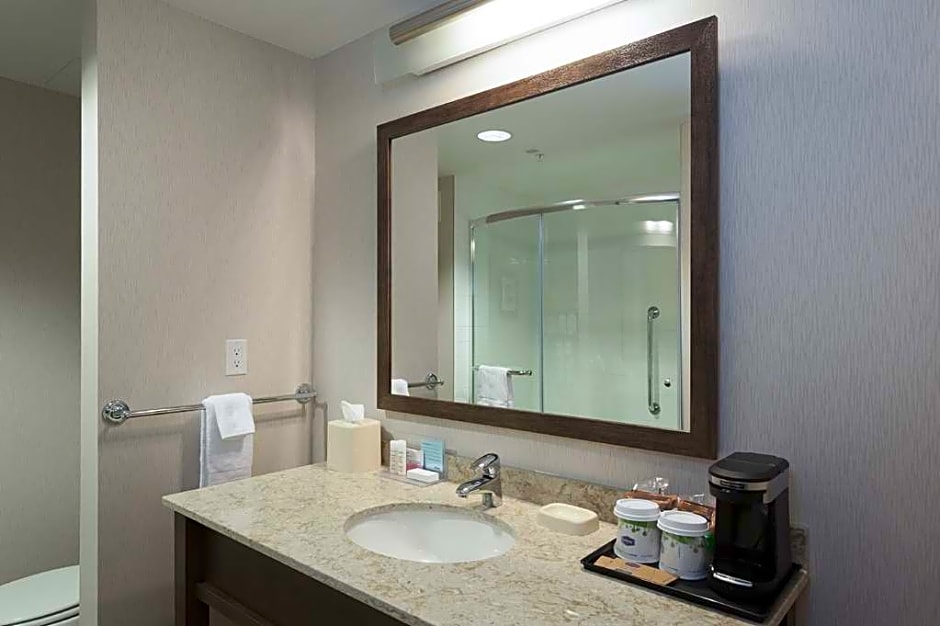Hampton Inn & Suites by Hilton Airdrie