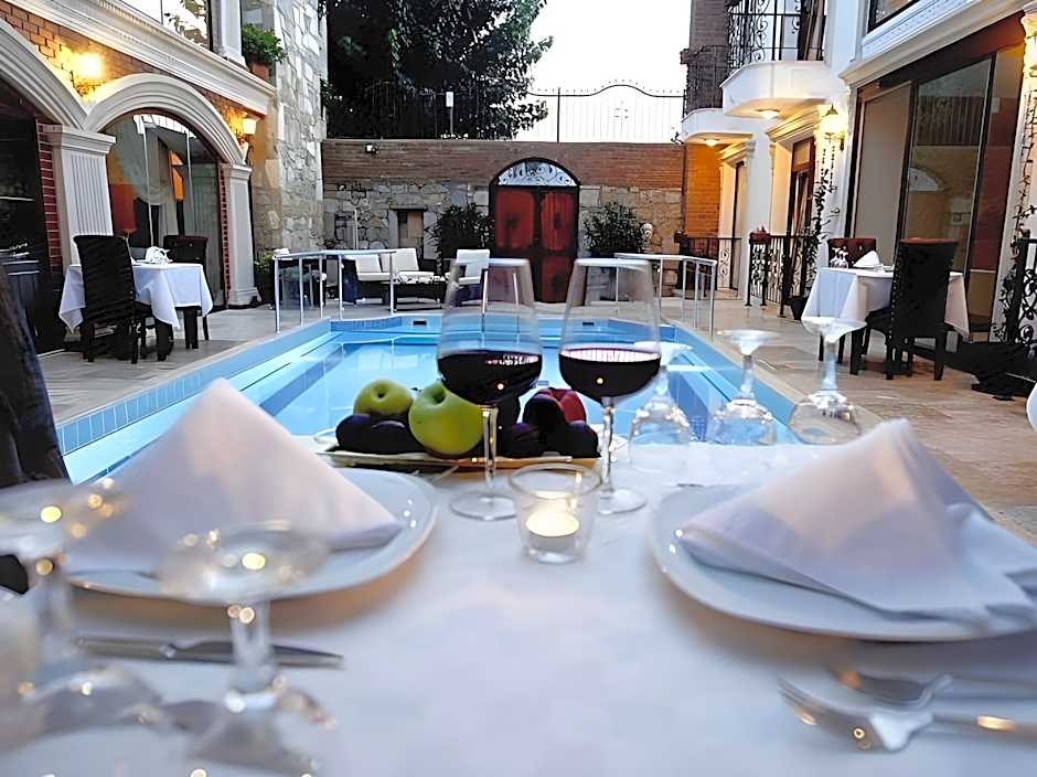 Saint John Hotel