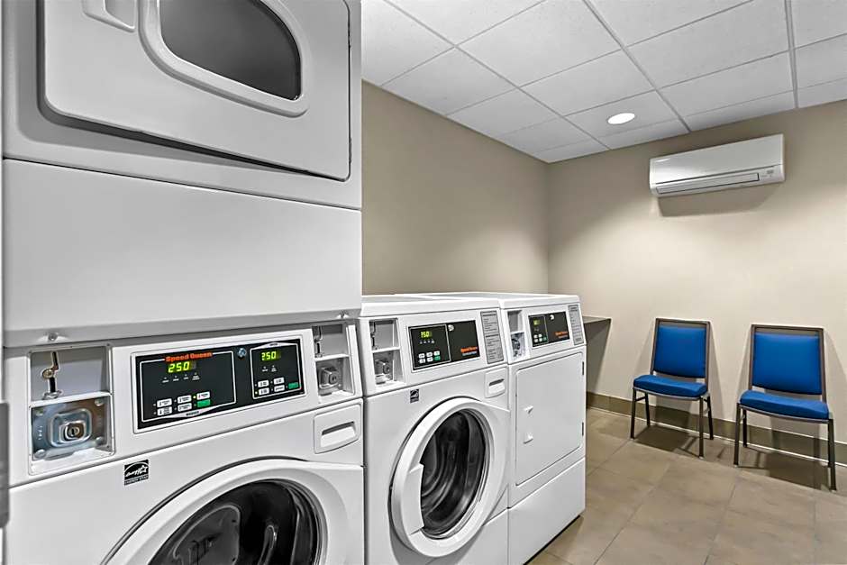 Hampton Inn By Hilton & Suites Baltimore/Woodlawn
