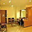 Hi 5 Hotel & Experience