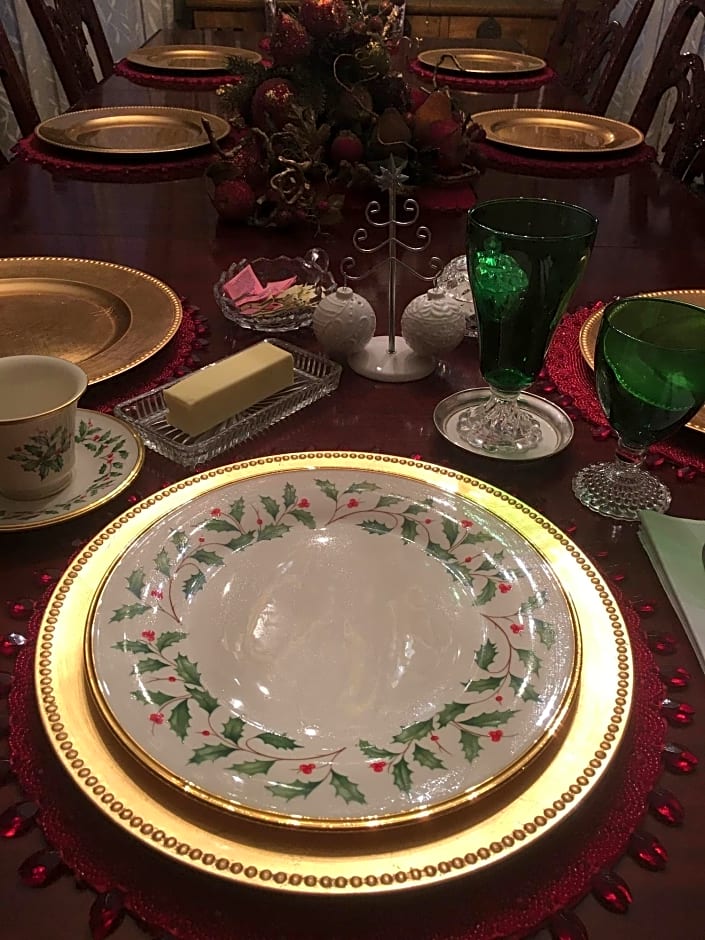 The Commodore Bed And Breakfast