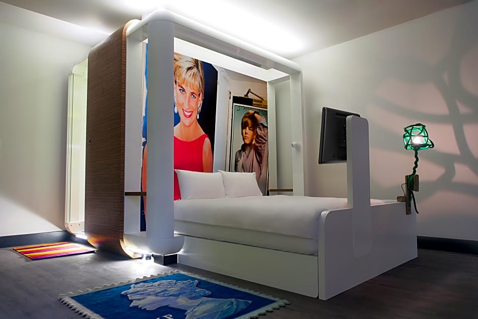 The Corner London City