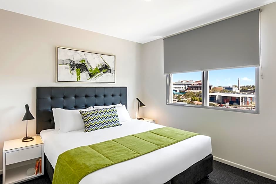Oaks Brisbane Woolloongabba Suites