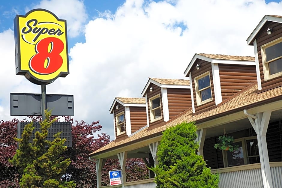 Super 8 by Wyndham Christiansburg