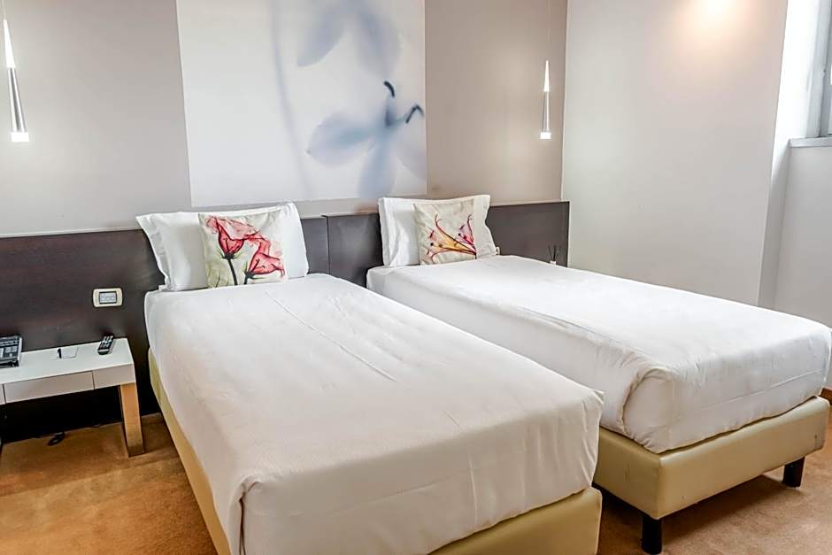 For You Hotel