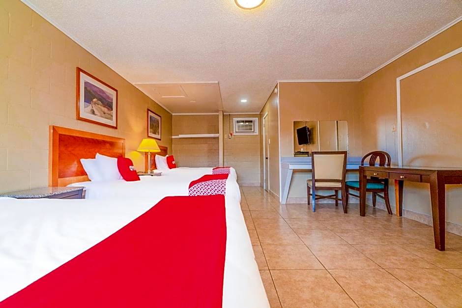 OYO Hotel Beeville -US 181