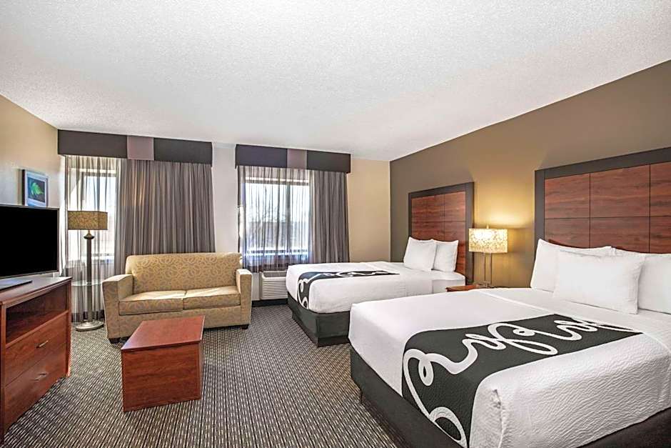 La Quinta Inn & Suites by Wyndham Little Rock North - Mccain Mall