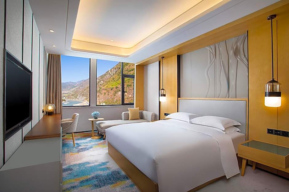 Hilton Garden Inn Nujiang