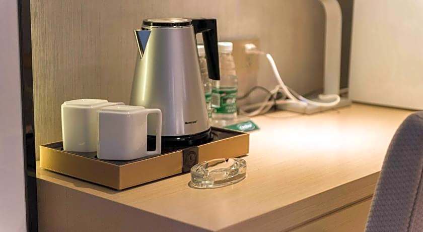 Lavande Hotel Shenzhen Baoan Haiya Binfen City Branch