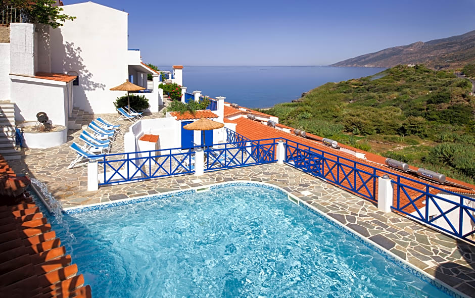 Kerame Hotel & Studios