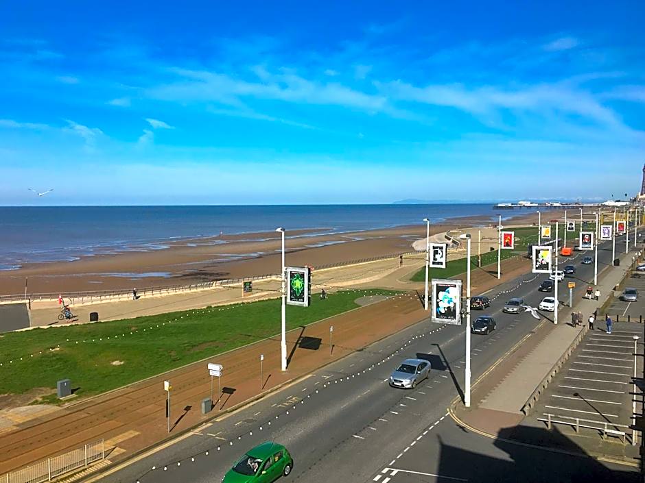 Camelot Seafront Hotel