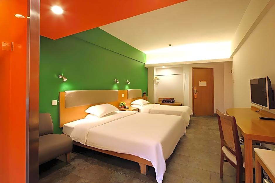 4th Zhongshan Road Garden Inn